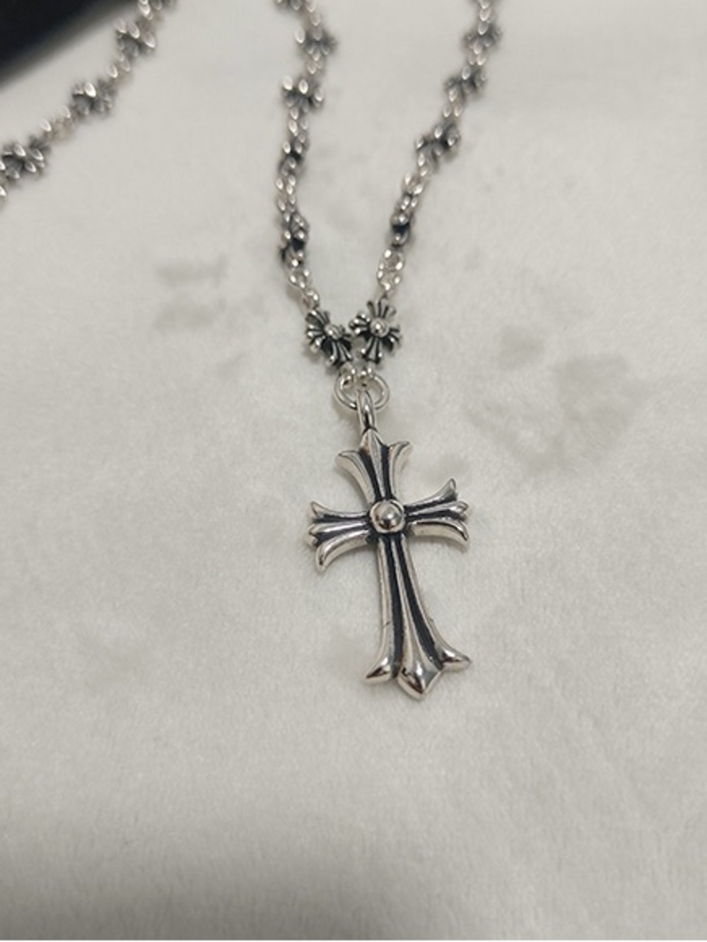 Chrome Hearts Silver Fleur-Link Cross Pendant Necklace - Picture 5 of 6